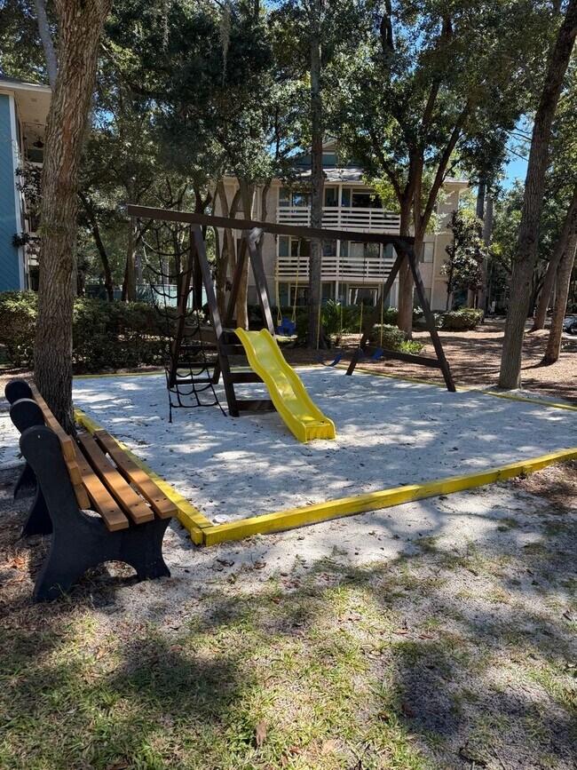 Building Photo - Walking Distance to the Beach - Fiddlers Cove - Villa 16J