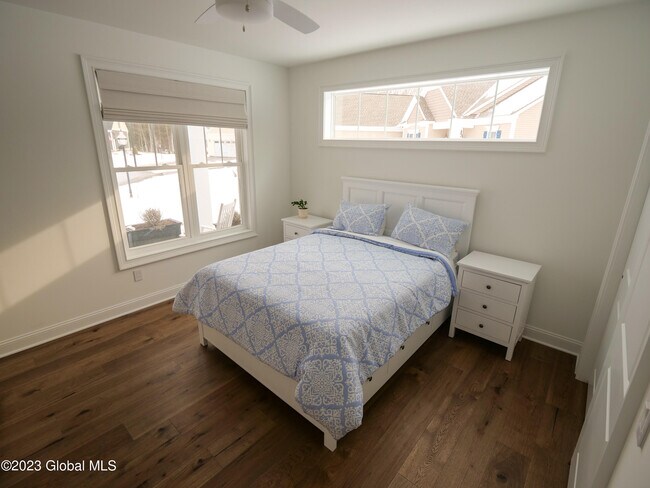 Building Photo - 7 Monterey Ct
