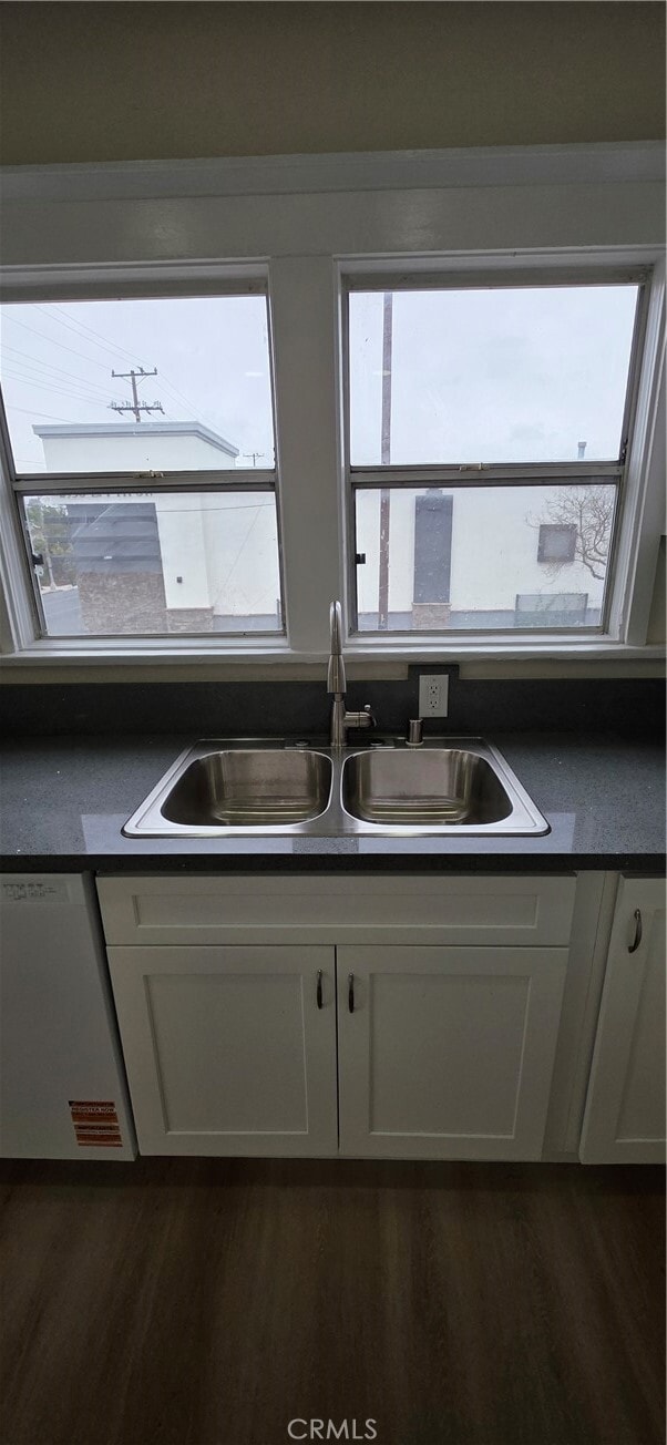 Building Photo - 2838 E 4th St