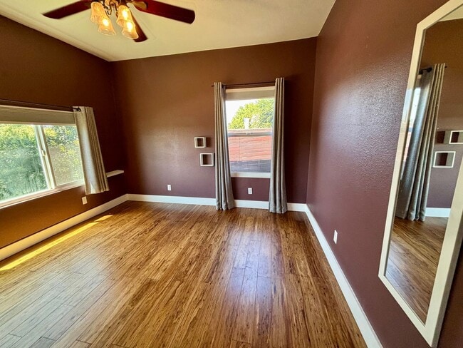 Building Photo - Gorgeous Upgraded Home In Glassell Park Area