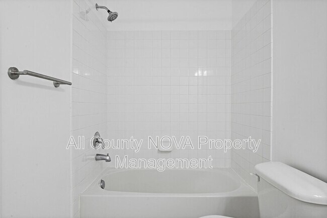 Building Photo - 22707 High Haven Terrace