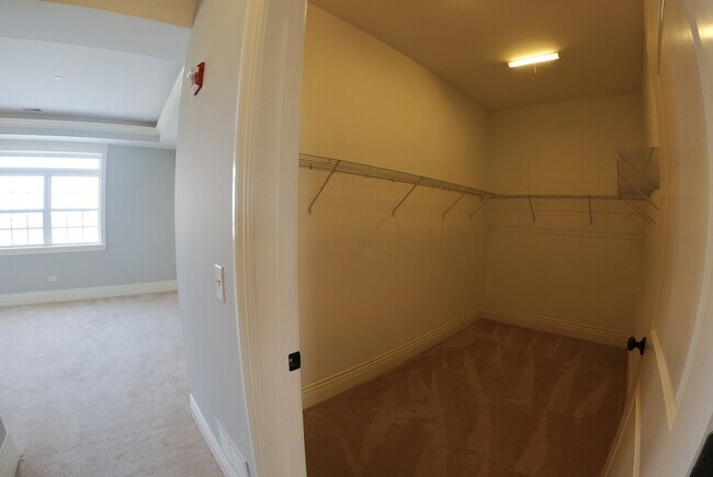 Building Photo - 10765 Clocktower Drive Unit 601