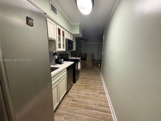 Building Photo - 1775 Harbourview Dr