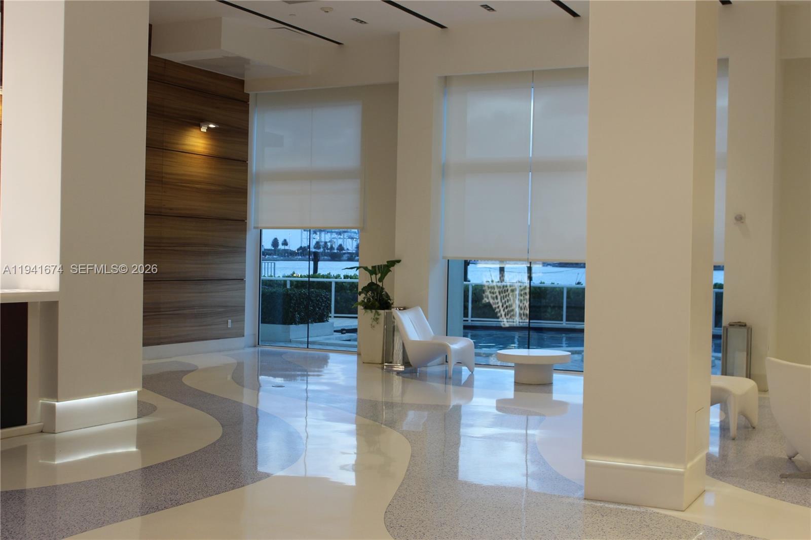 Building Photo - 650 West Ave