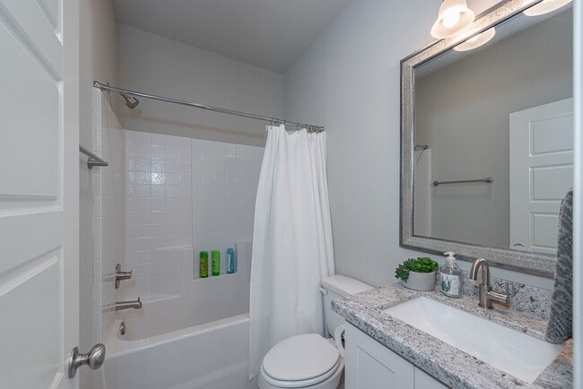 Building Photo - 4009 Oaklawn St