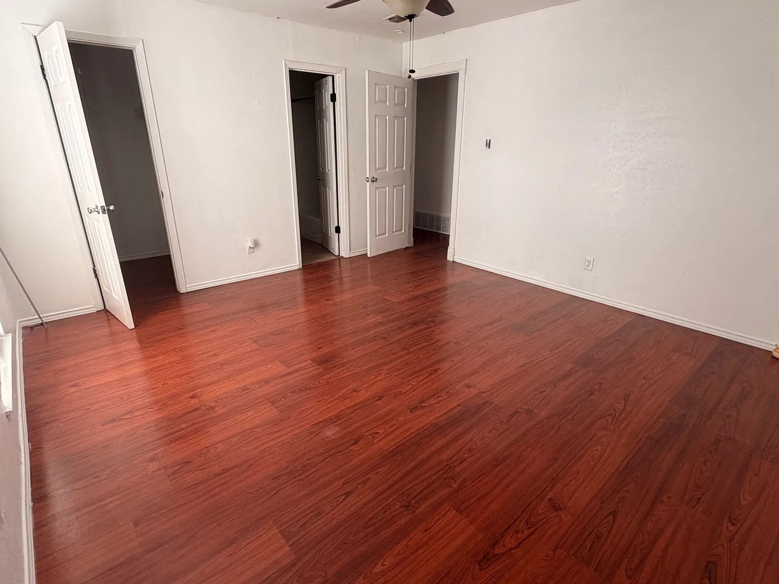Building Photo - 1112 Park Center Ct