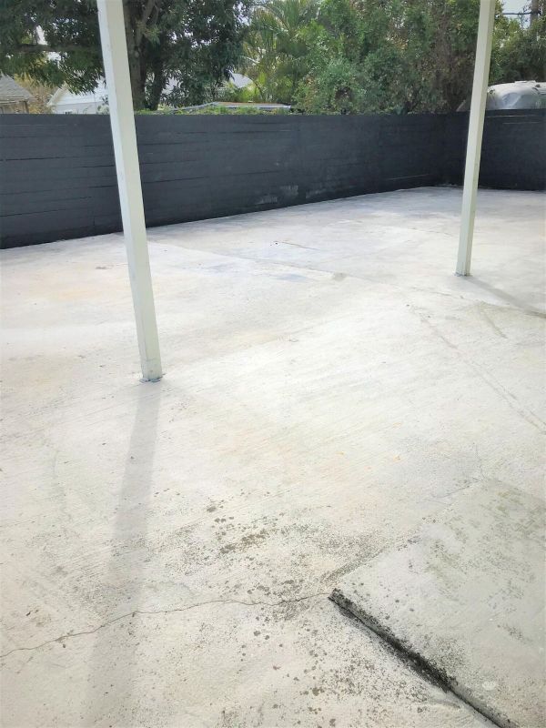 Building Photo - 824 Winters St