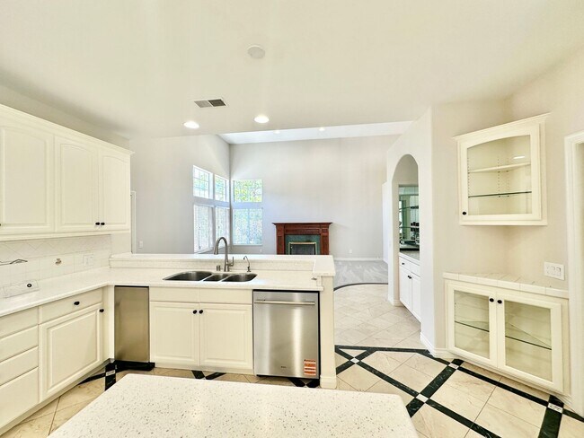 Building Photo - 4286 La Canada Rd