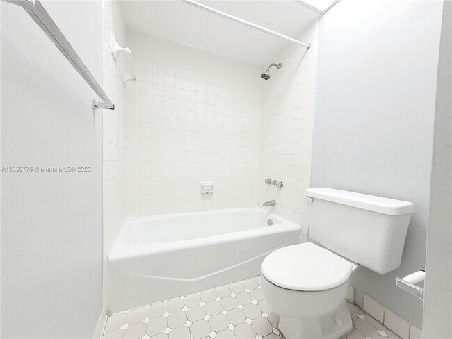 Building Photo - 3611 SW 117th Ave