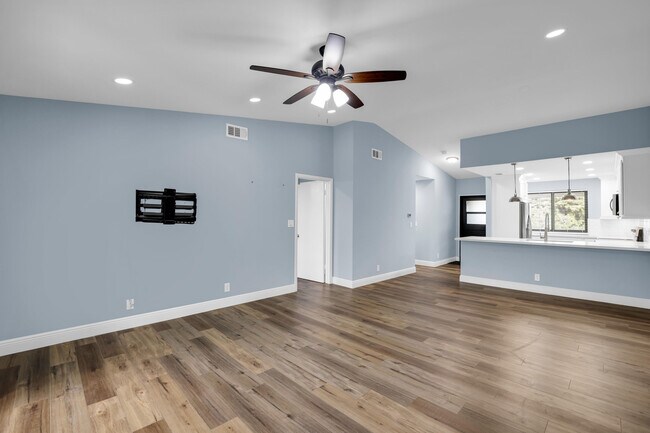 Building Photo - 2840 Casa Way