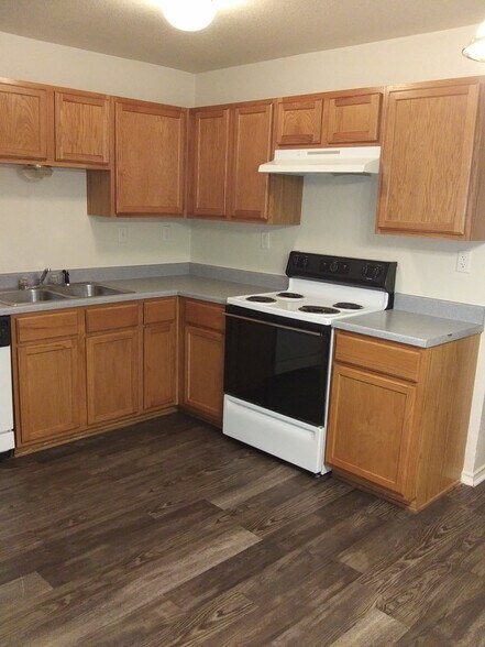 Primary Photo - 3407 Barcelona Dr