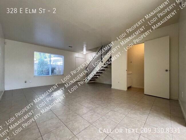 Building Photo - 328 E Elm St