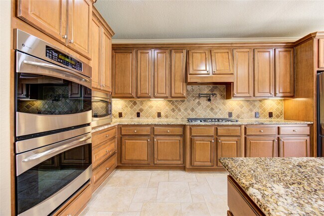 Building Photo - 28318 Wild Mustang Ln