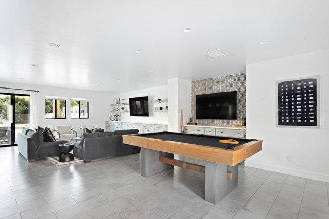 Building Photo - 4633 N 49th Pl