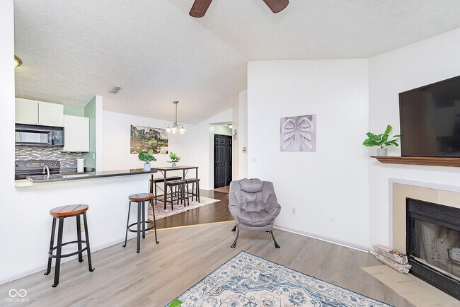 Building Photo - 4351 Village Pkwy Cir W