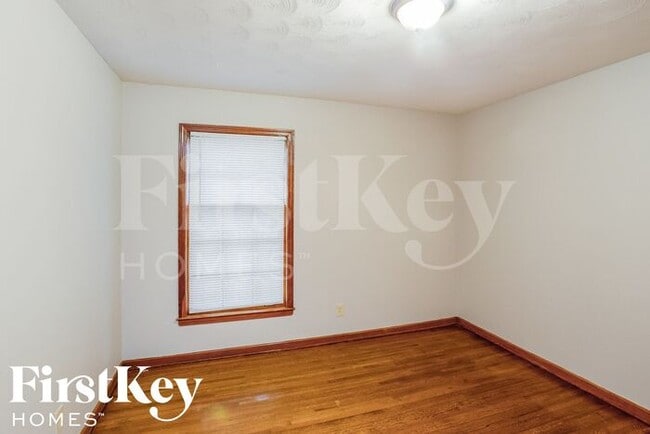 Building Photo - 2021 Tammwood Dr