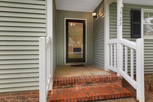 Primary Photo - 529 Wentworth St