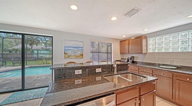 Building Photo - 6061 Border Ln