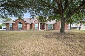 Building Photo - 5250 Plainview Rd