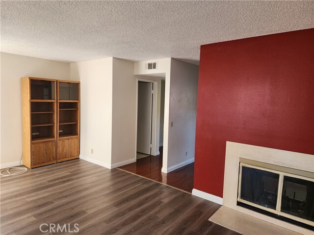 Building Photo - 1165 S Reservoir St