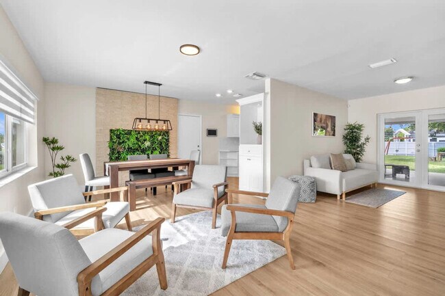 Building Photo - 8225 SW 39th St