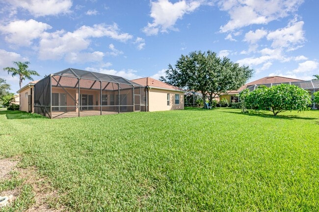 Building Photo - 611 Oceanside Blvd