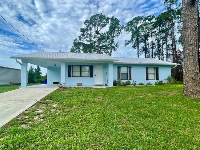 Primary Photo - 2901 Pompano Dr