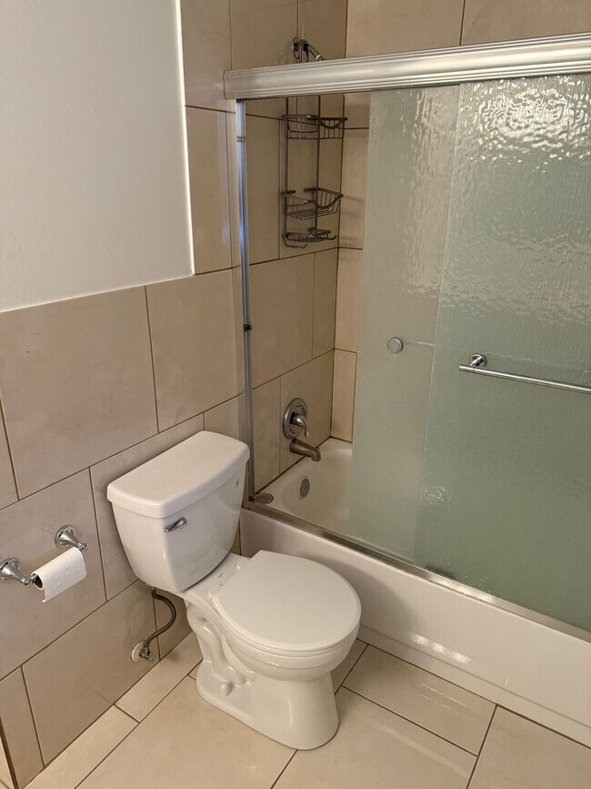 Building Photo - Half off first months rent - Beautiful home with lots of parking and central air