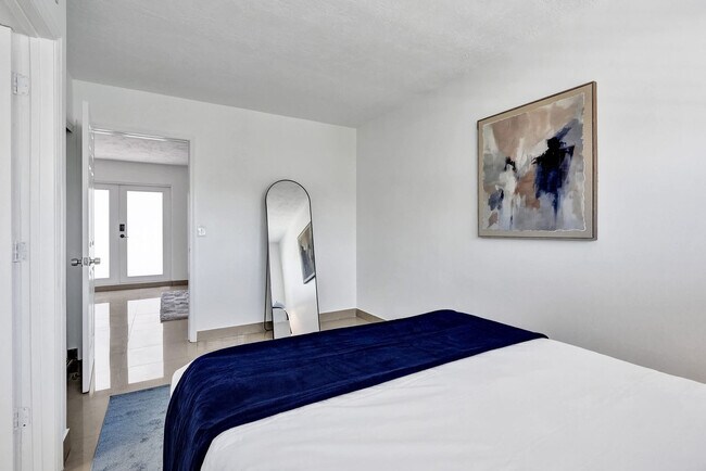 Building Photo - 905 N Federal Hwy