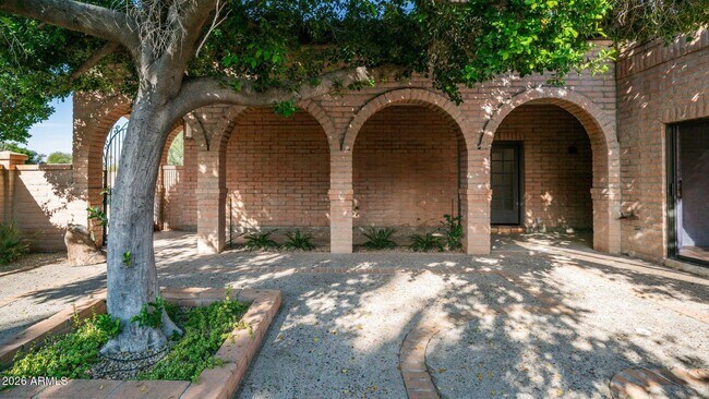 Building Photo - 6833 N 18th St