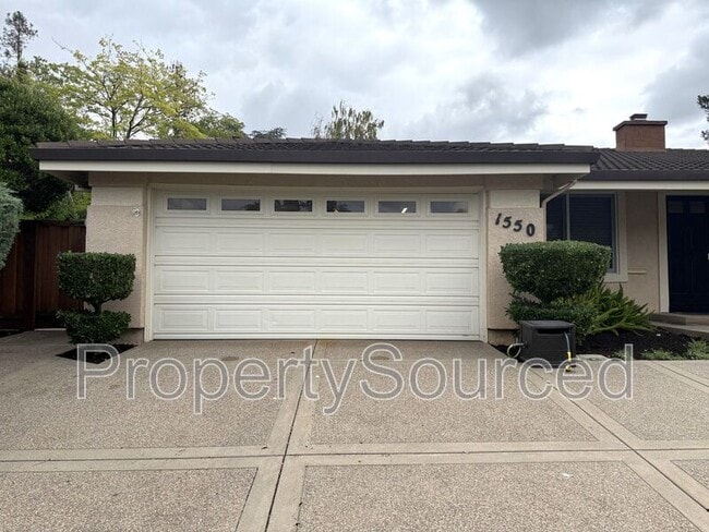 Building Photo - 1550 Naples Ct