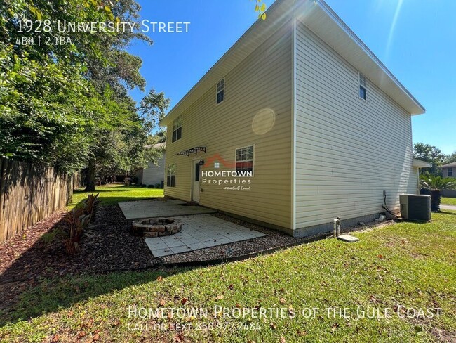 Building Photo - Centrally Located Spacious 4-Bed Home