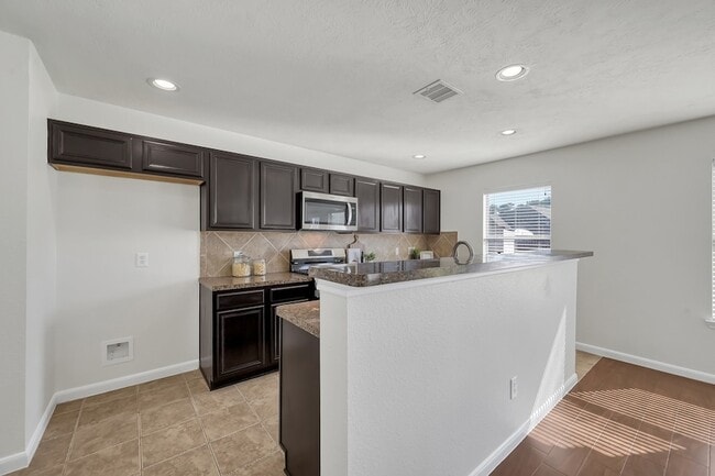 Building Photo - 15902 Arapaho Bend Ln