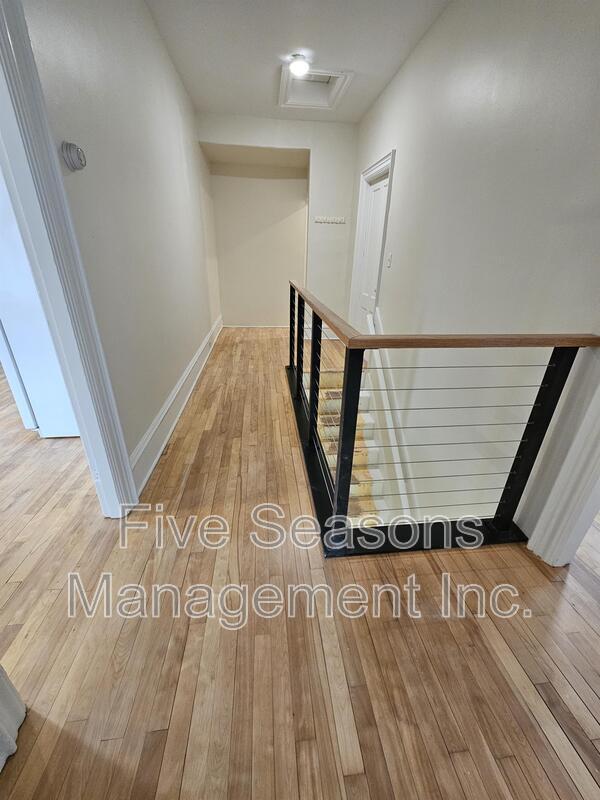 Building Photo - 16-18 Loomis Street - 2
