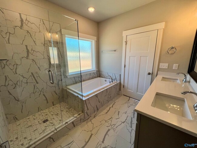 Building Photo - 440 Tillane Pk Cir