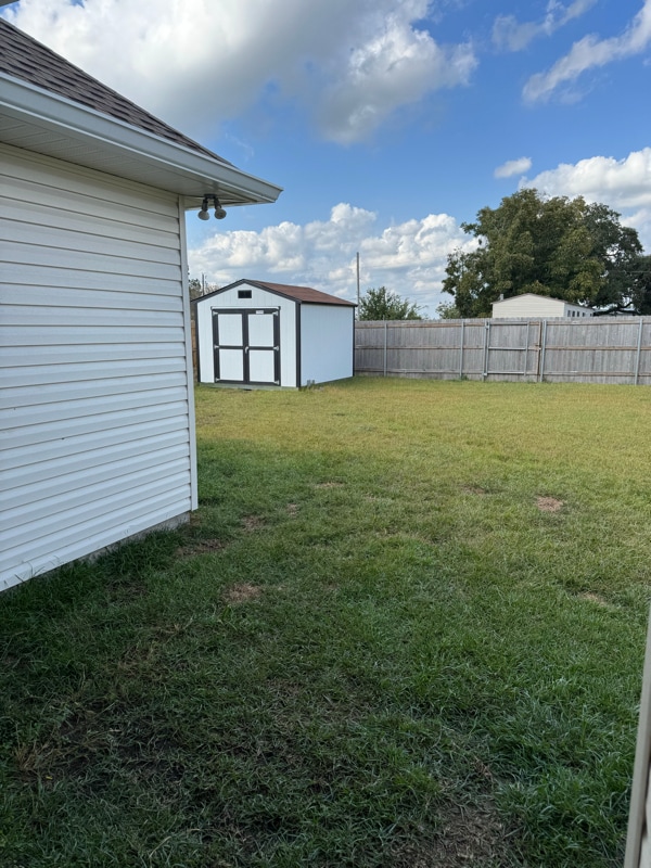 Building Photo - 110 Nandina Dr