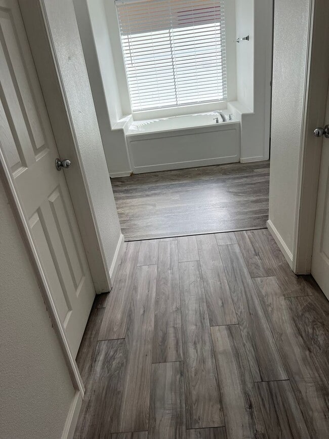Building Photo - $2395.00 - NEW FLOORING UPSTAIRS - STAINLE...