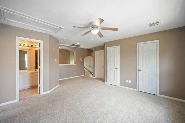 Building Photo - 406 Stockbridge Ln