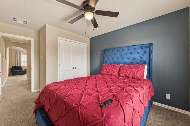 Building Photo - 4502 Mallory Creek Dr