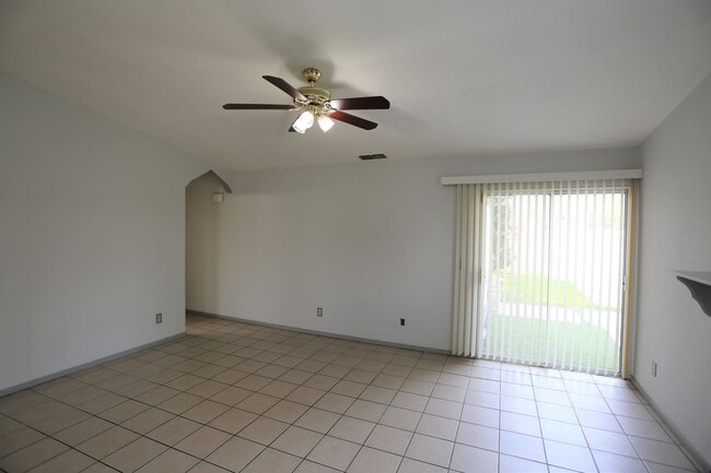 Building Photo - Great home on a cul de sac