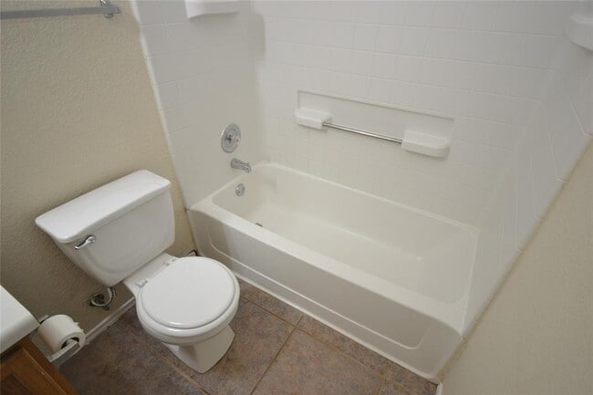 Building Photo - 111 Marin Cove