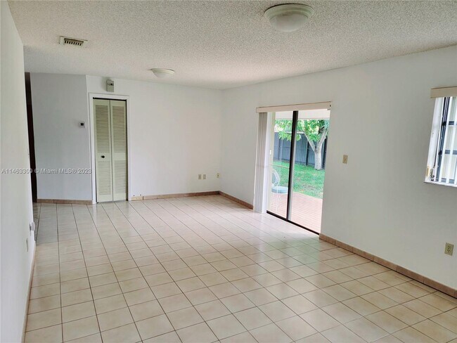 Building Photo - 5205 SW 102nd Pl