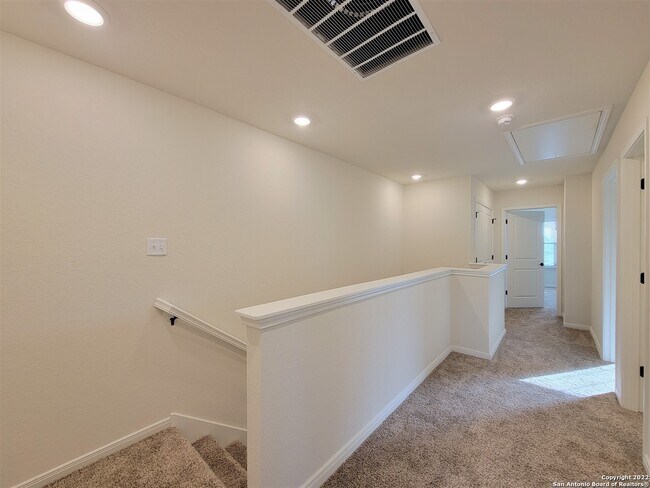 Building Photo - 7506 Astro Fld