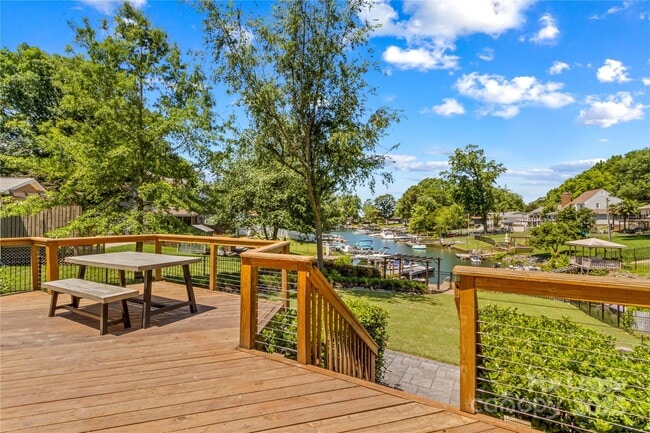 Building Photo - 21112 Rio Oro Dr