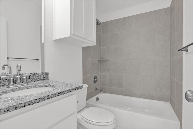 Building Photo - 312 Oakbend Dr