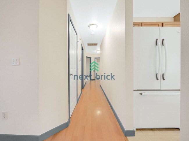 Building Photo - 3 BED & 2 BATH SINGLE FAMILY HOUSE FOR RENT