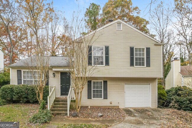 Primary Photo - 850 Highland Terrace NE
