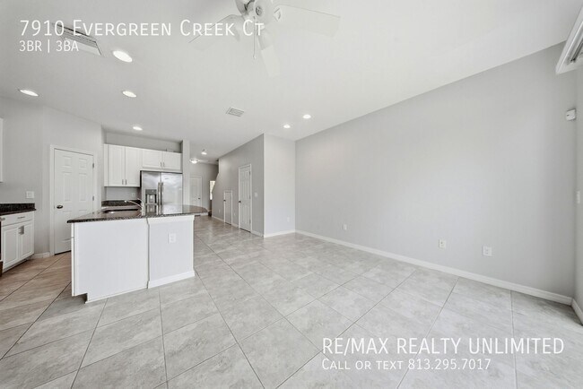 Building Photo - 7910 Evergreen Creek Ct