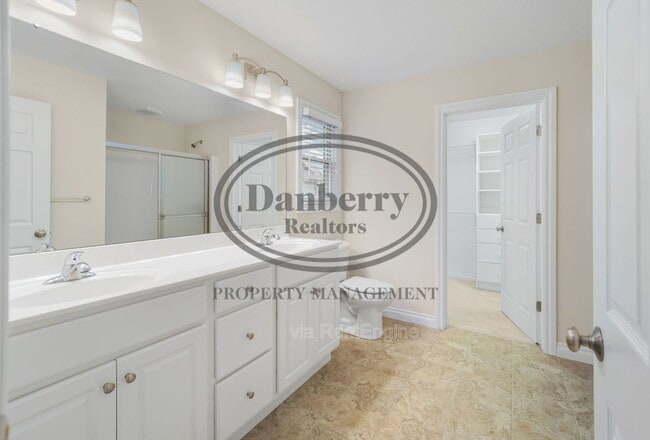 Building Photo - 14866 Lake Winds Dr