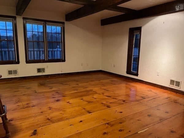 Building Photo - 16 Stowe Rd